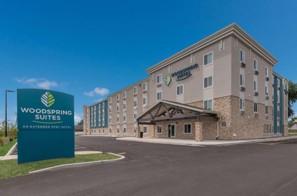 Bensalem Hotel | WoodSpring Suites Philadelphia Northeast