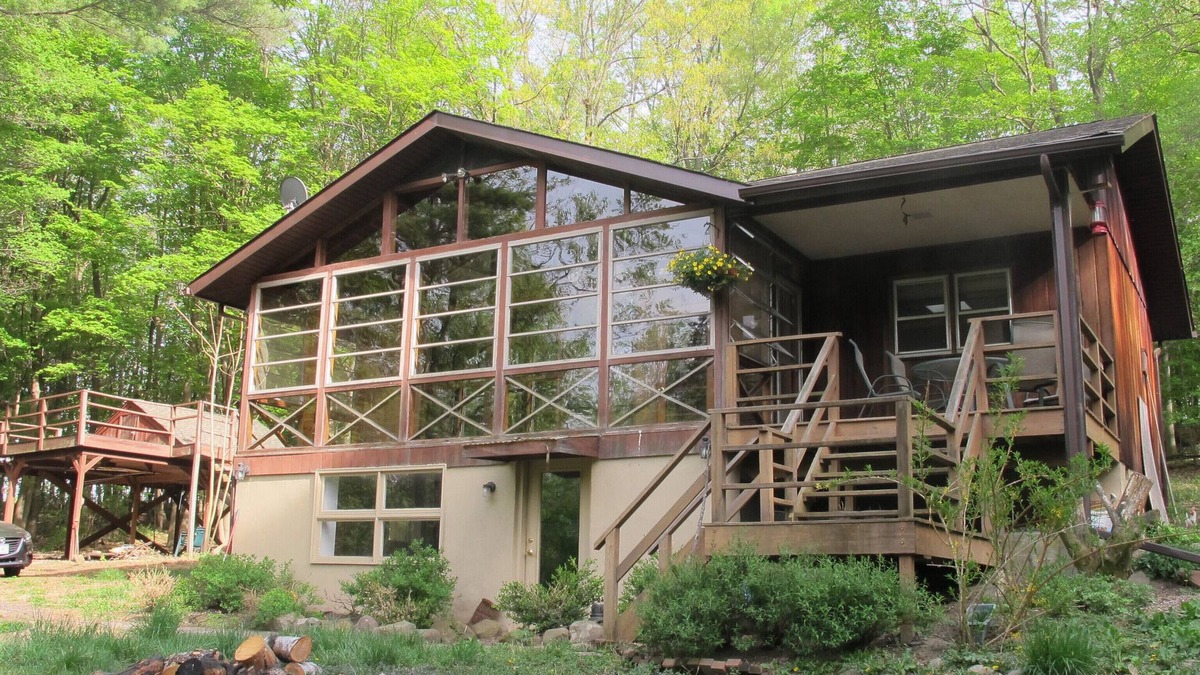 Washingtonville House | Woodsy Hudson Valley Home