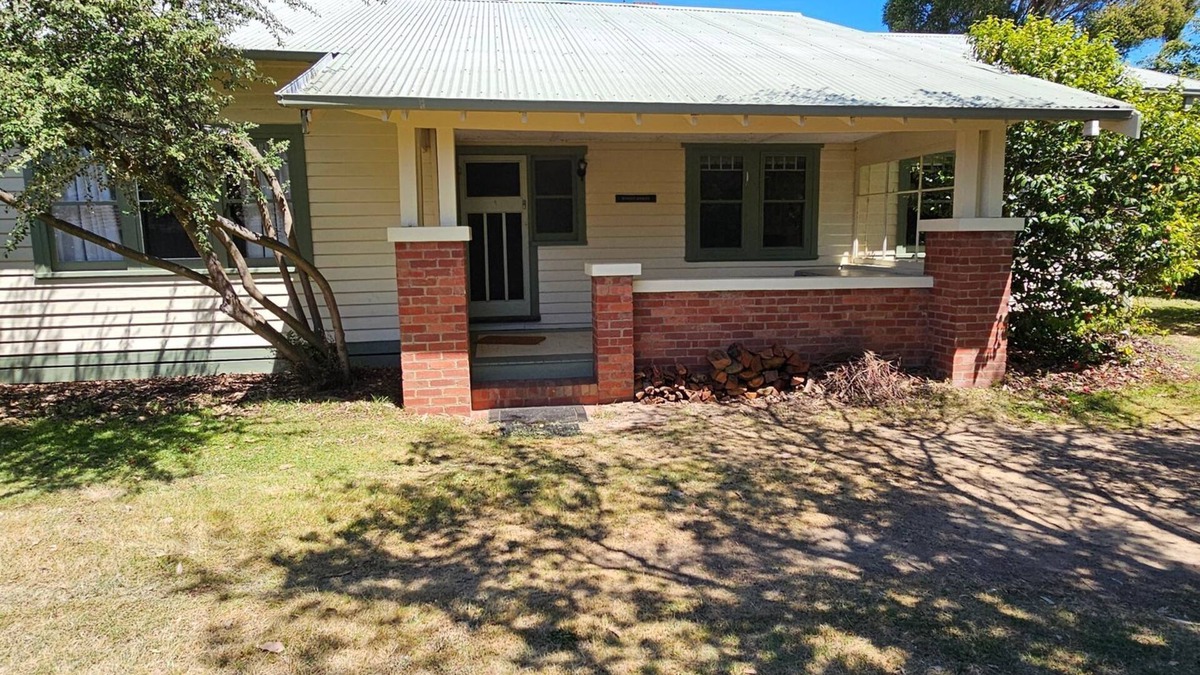 Capel Sound House | Woodthorpe at the Beach - 150m to the beach!