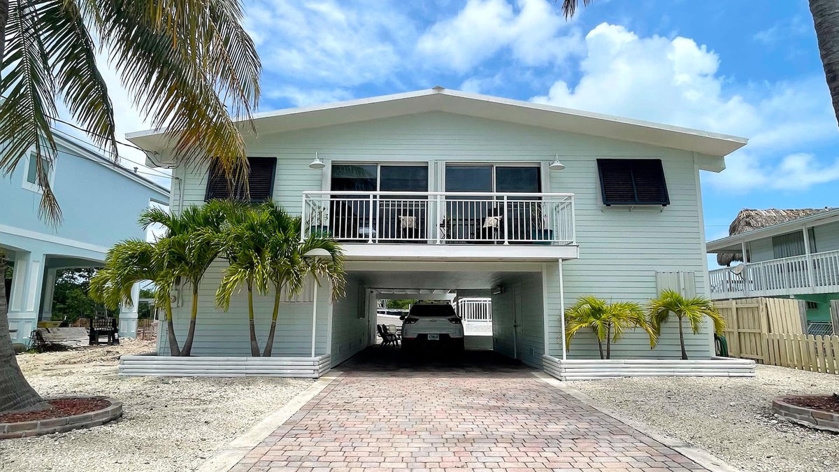 Lower Matecumbe Beach Cottage | Work from home in this slice of Islamorada paradise!