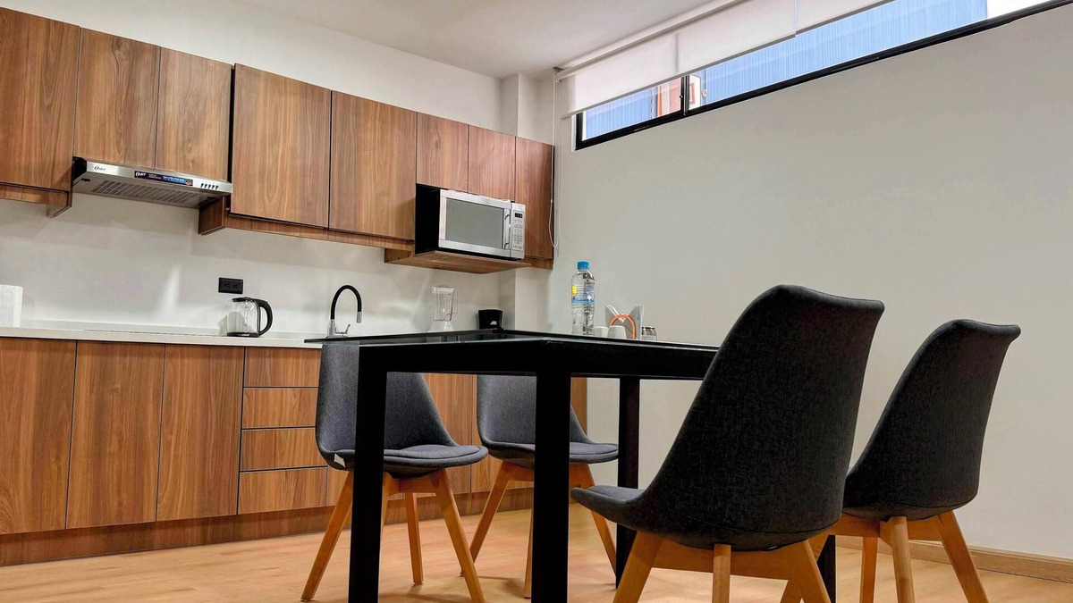 Quito Apartment | Work & Play Retreat, fast Wi-Fi