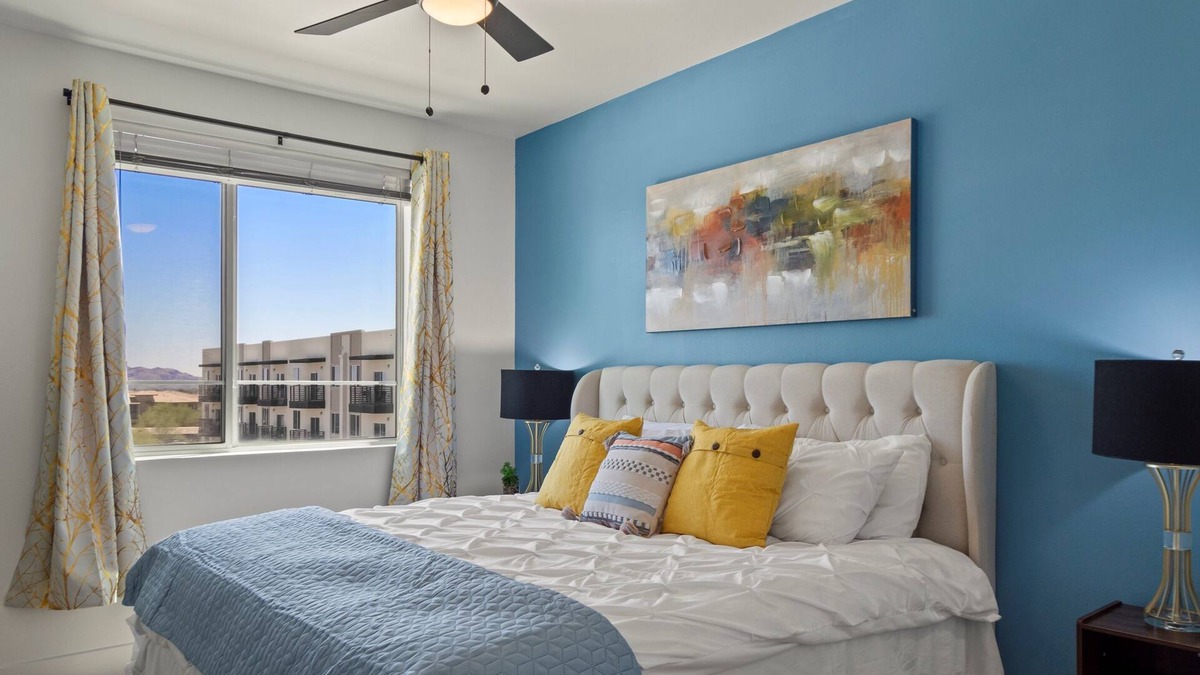 Desert View Village Condo | Work-Ready & Weekend-Ready Pool Washer/Dryer