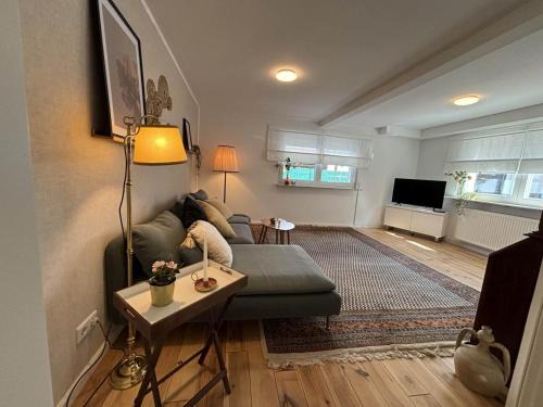 Wachenbuchen Apartment | Work & Relax in Maintal