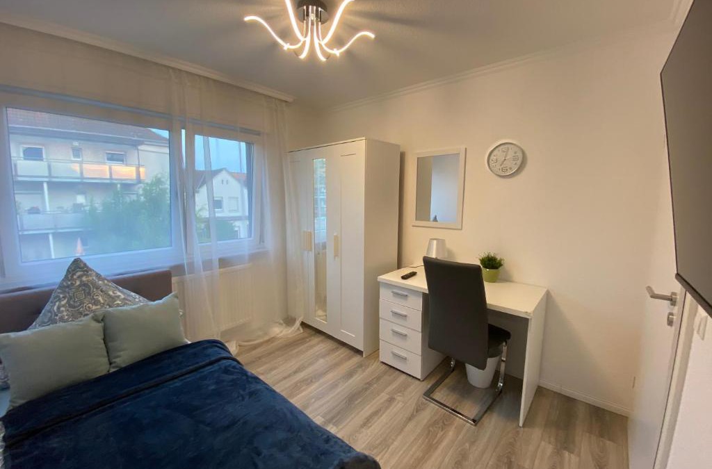 Albsiedlung Apartment | Work & Study Apartment