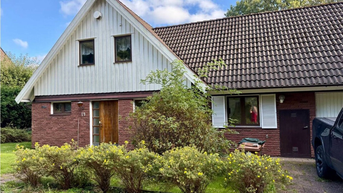 Torslanda Apartment | Worker Housing Volvo - 2 Units - 9 Beds - Parking lot