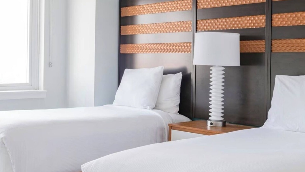 Anaheim Resort Resort | Worldmark Anaheim 2-bd 2-ba, Murphy bed,sleeps 6, Disneyland June 29-July 6
