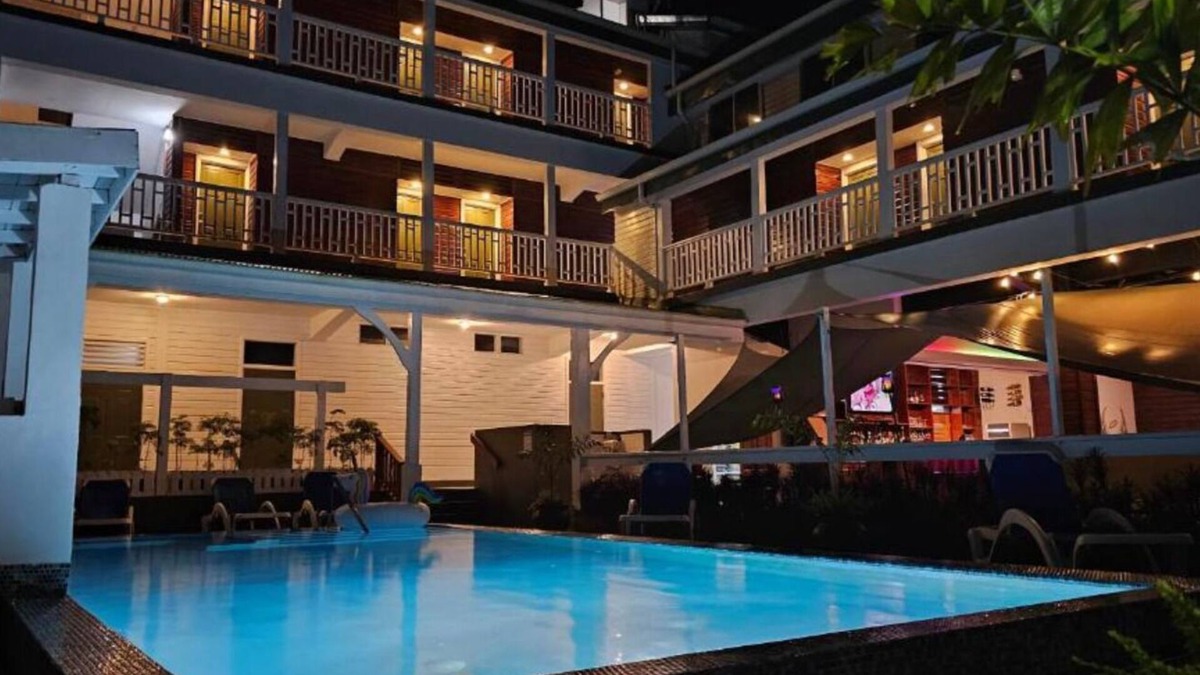 Roseau House | Wotten - Villa Copthall