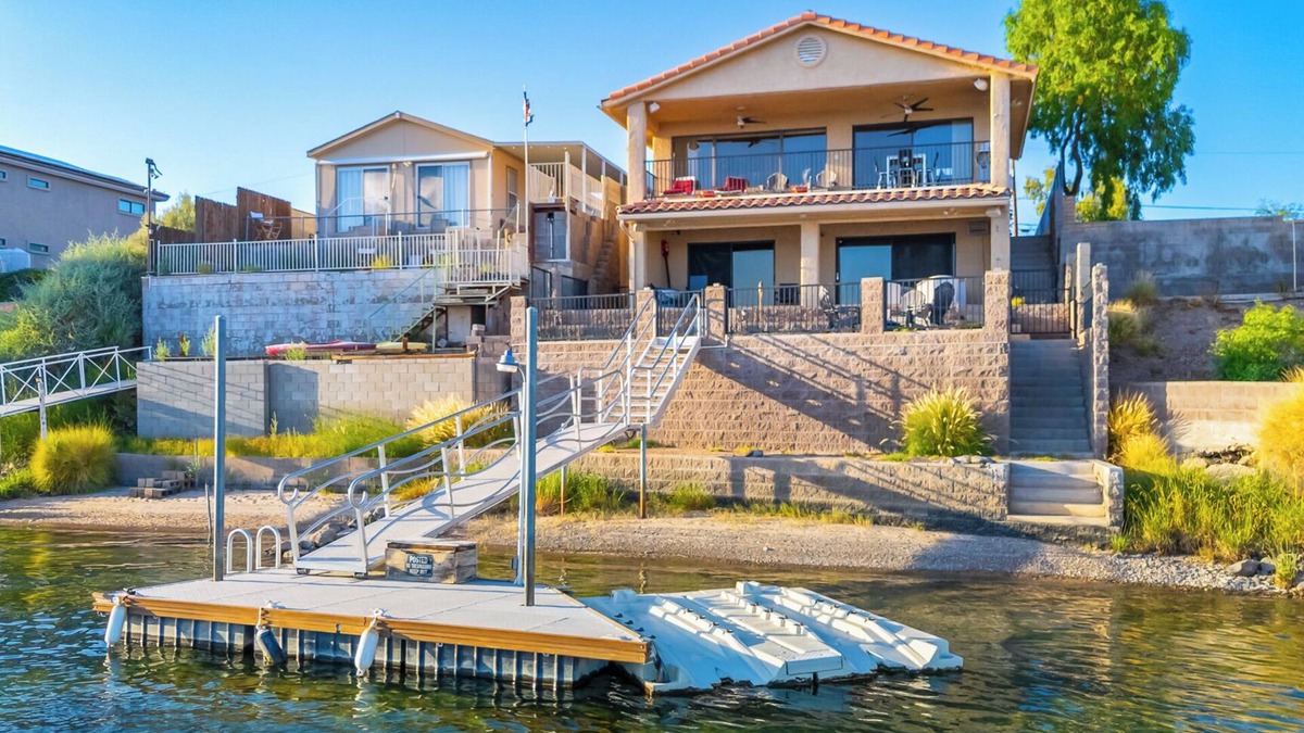 Bullhead City House | Wow! Amazing Riverfront Home with Boat Launch Next Door!