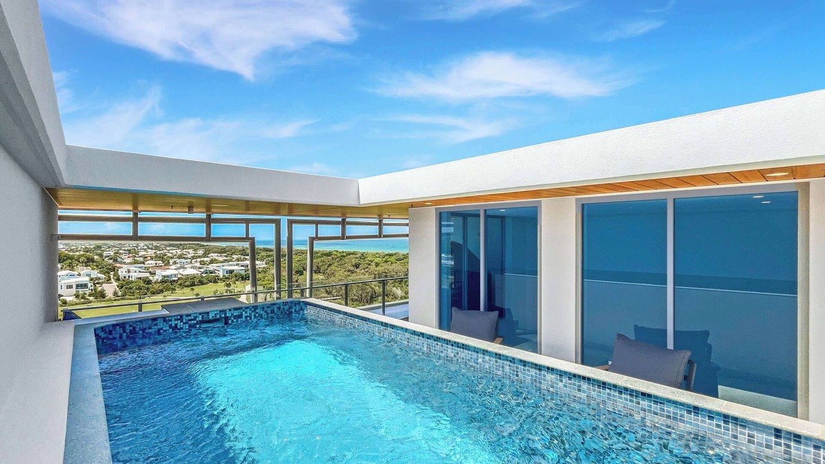 Bokarina Apartment | WOW FACTOR 5+! Brand New Luxurious Penthouse Rooftop Pool
