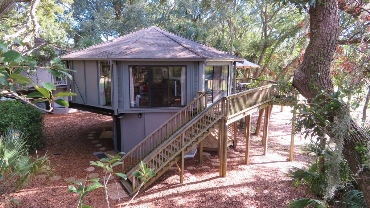 Seabrook Island Villa | WOW! Tree-house style Villa CLOSE to beach! So unique! Hurry - reserve soon!