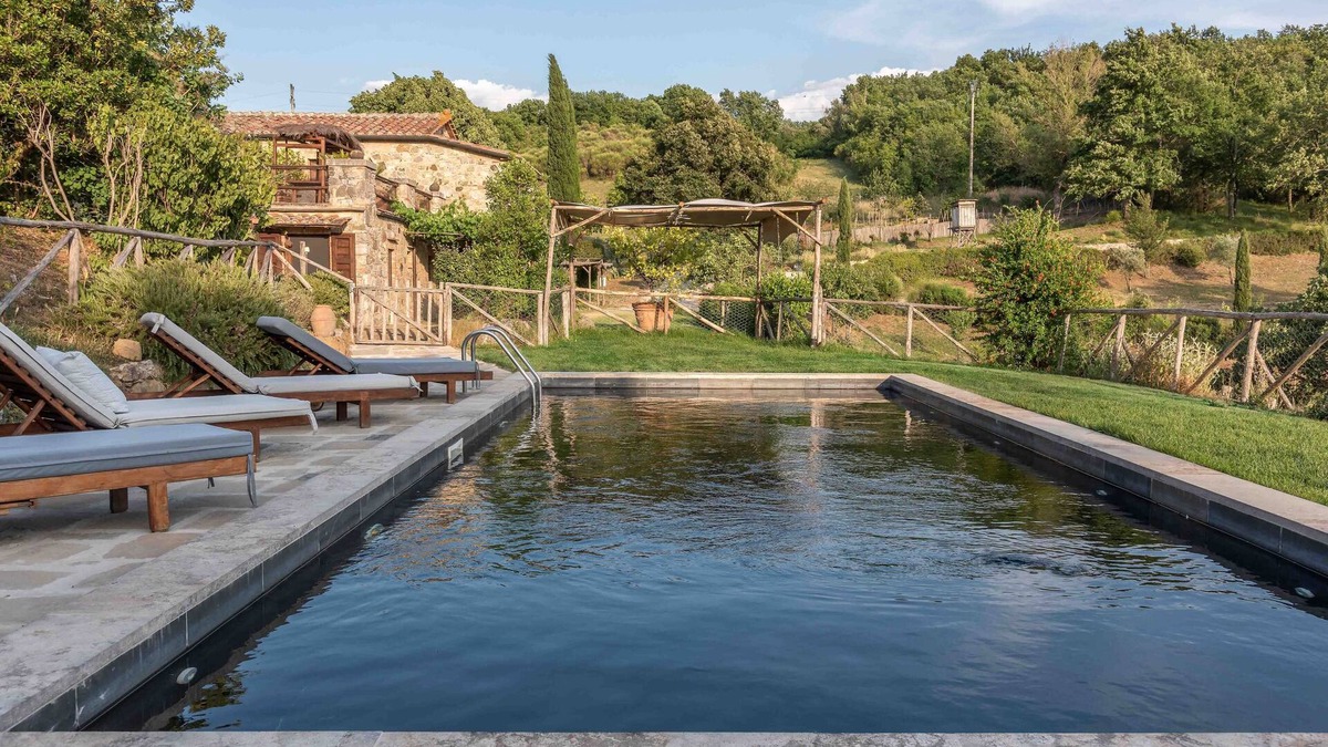 Castiglione d'Orcia Villa | WP RELAIS BORGO VIGNALUNGA, 46 HECTARES OF LAND IN THE HEART OF VAL D'ORCIA