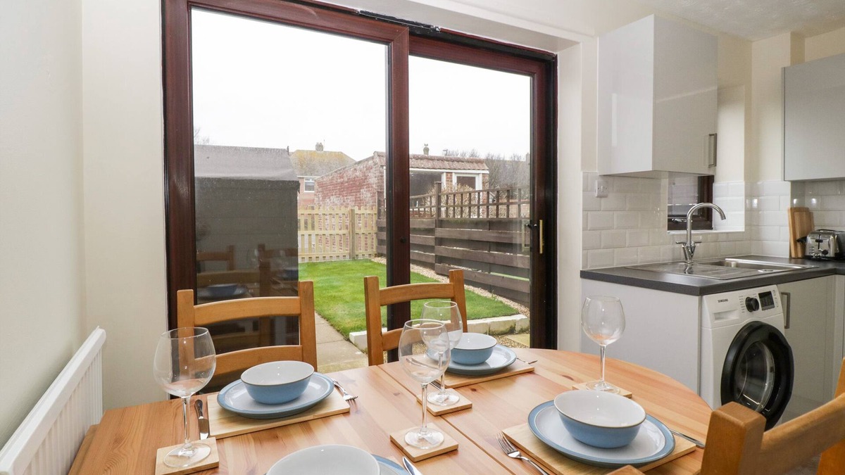 Wyke Regis Cottage | Wren Cottage