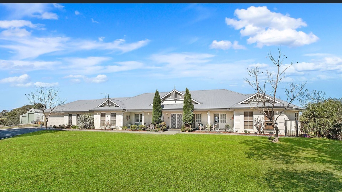 Mulgoa Other | Wrightstar Country Estate - a farm with spectacular mountain views!