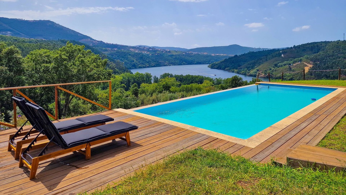 Castelo de Paiva House | Writer's Retreat by the Douro Valley