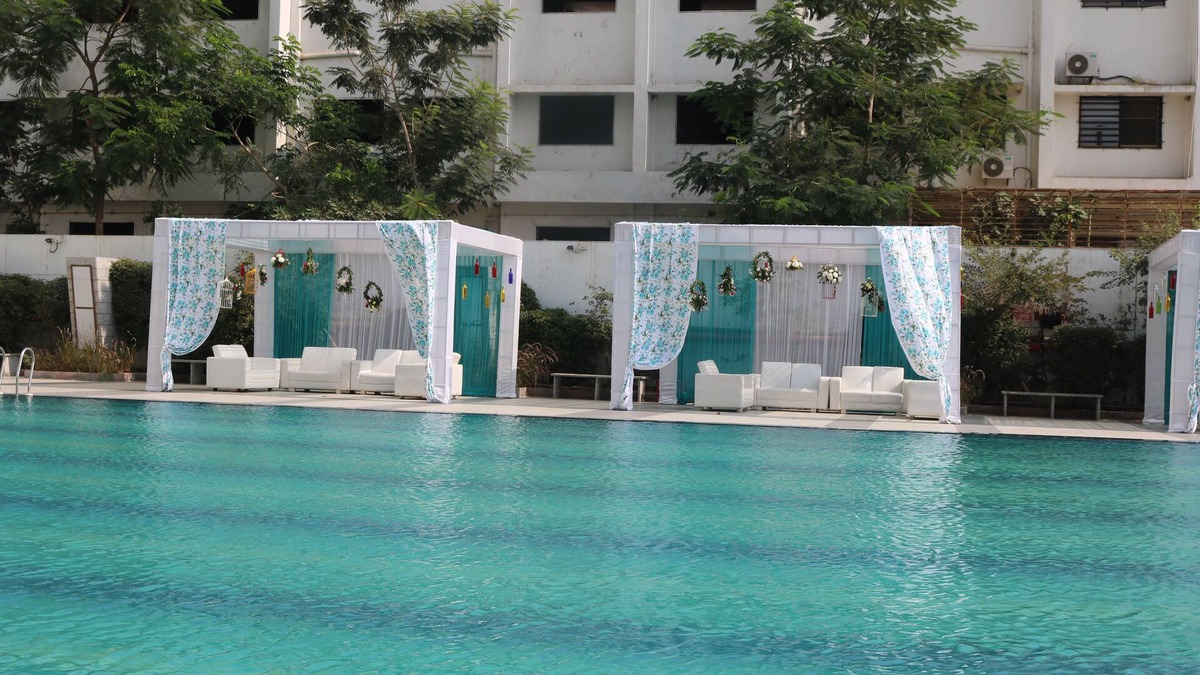 Sanand Hotel | Wyndham Ahmedabad Shela