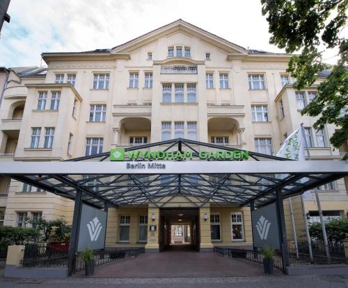 Gesundbrunnen Hotel | Wyndham Garden Berlin Mitte
