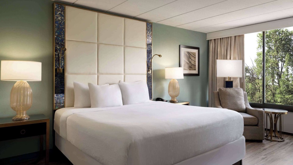 McKnight Hotel | Wyndham Garden Pittsburgh Airport