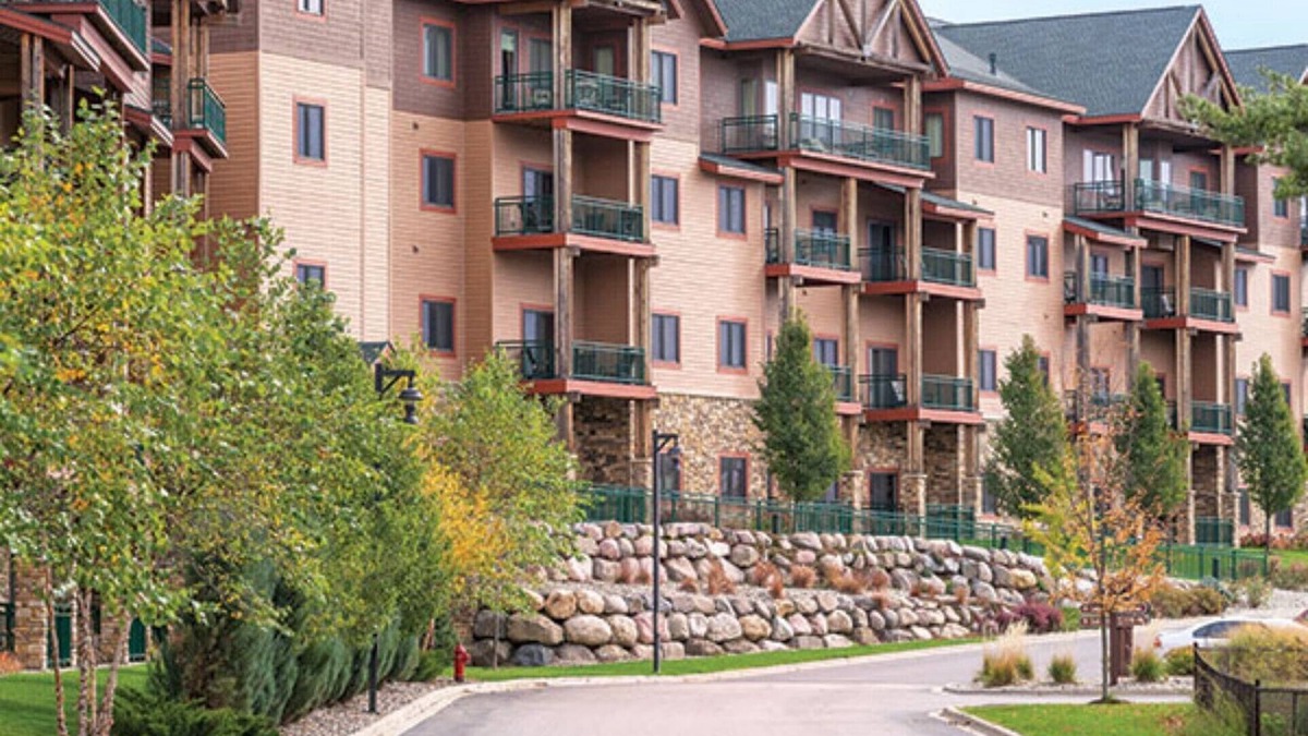 Lake Delton Condo | Wyndham Glacier Canyon, 2 br Deluxe Condo, Free WiFi