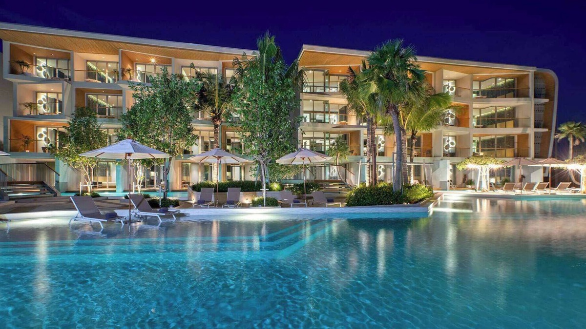 Nai Harn Hotel | Wyndham Grand Nai Harn Beach Phuket
