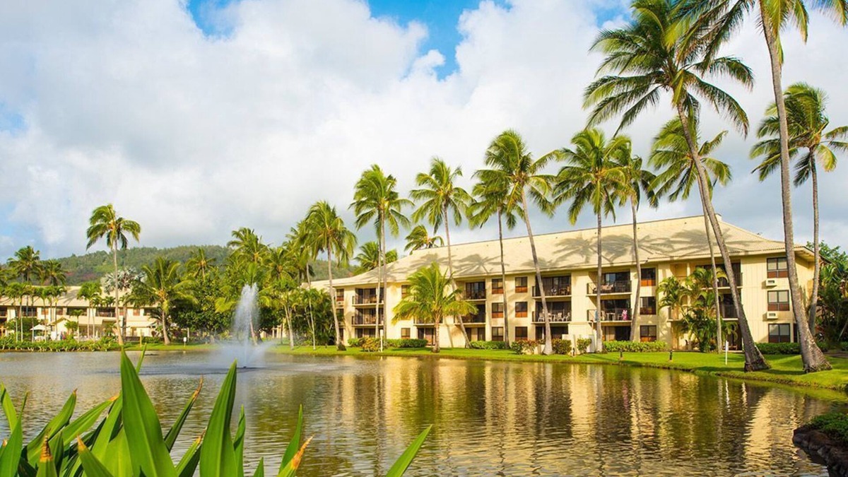 Hanamaulu Resort | Wyndham Kauai Beach Villas Resort 2 Bedroom Unit Sleeps 6
