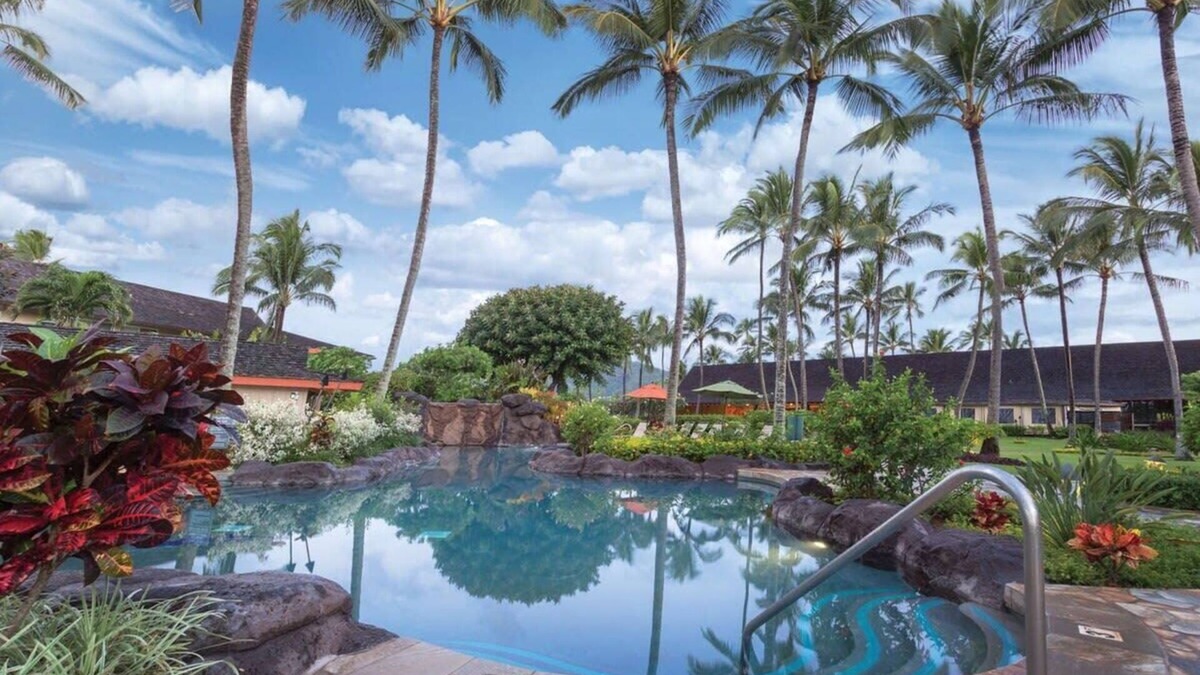 Wailua Condo | Wyndham Kauai Beachboy Resort | King Bed Studio