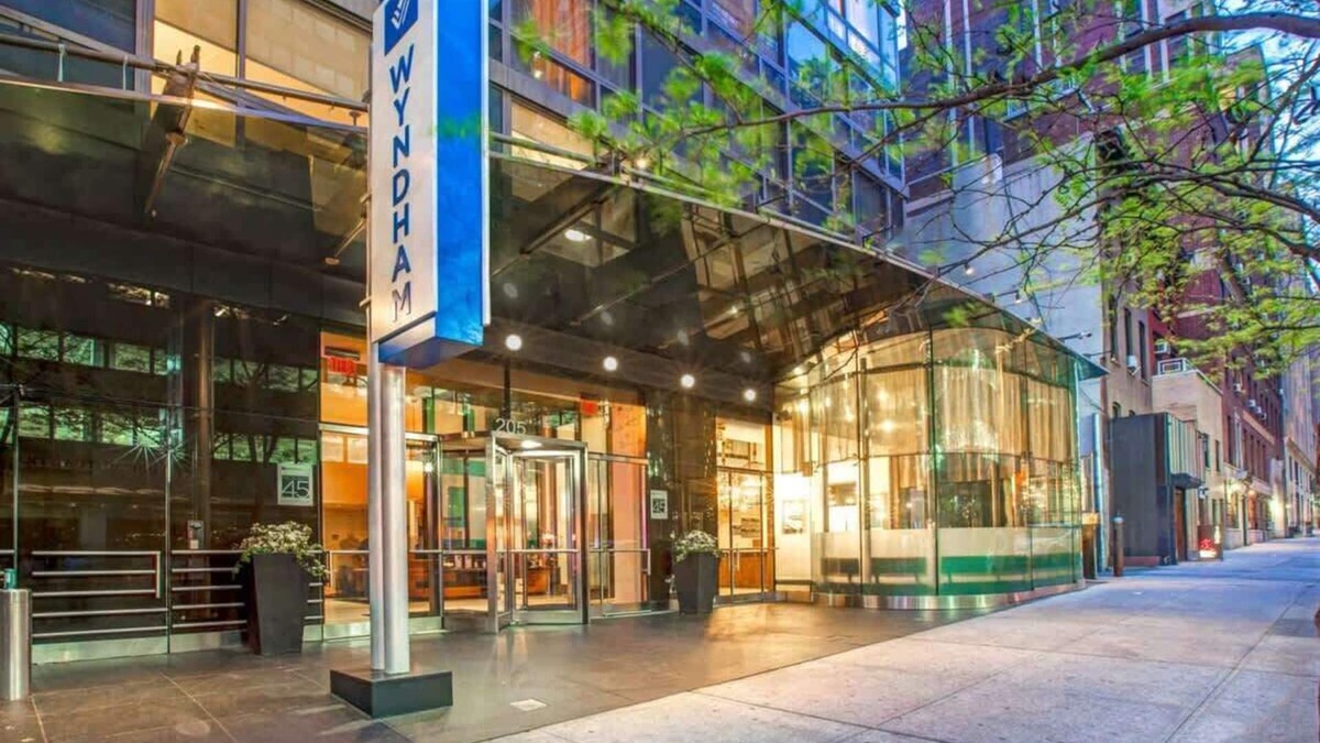 Midtown East Condo | Wyndham Midtown 45 | 1BR/1BA King Bed Suite