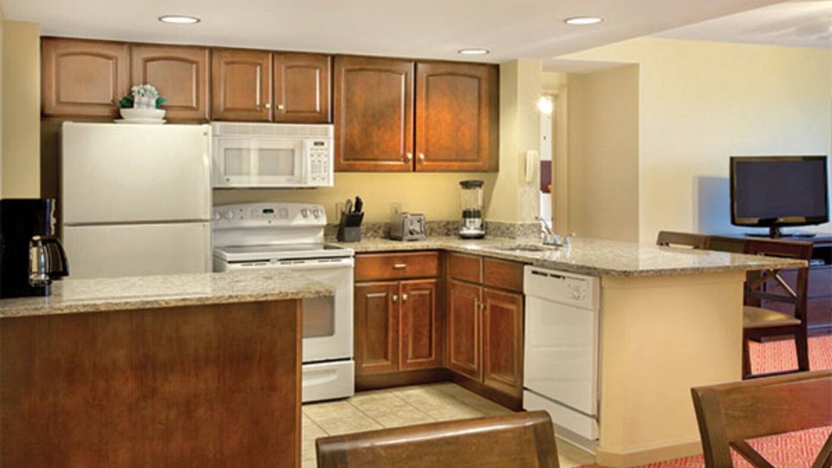 Old Town West Resort | Wyndham Old Town Alexandria, 2 Bedroom Deluxe Condo, Free WiFi