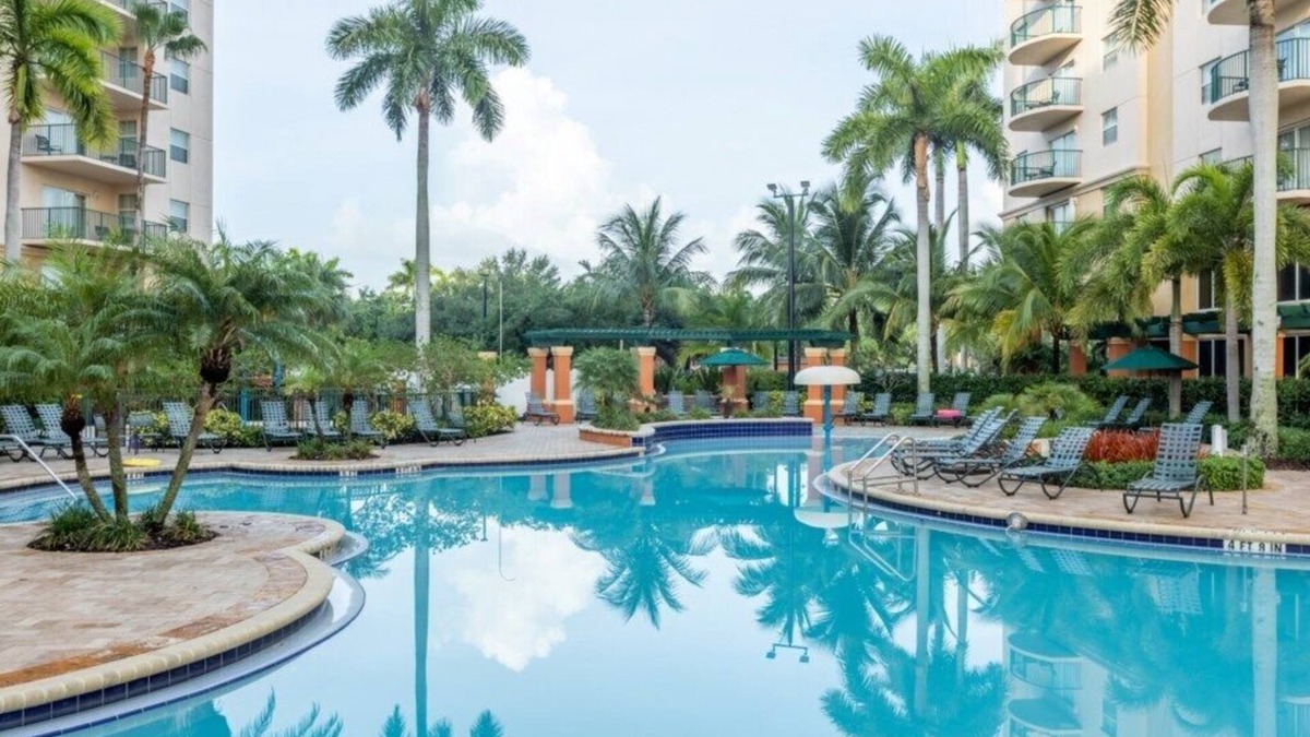 Survey Creek Condo | Wyndham Palm-Aire - 1 Bedroom Condo