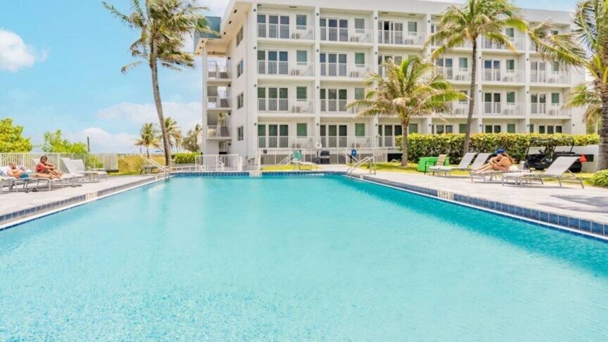 Pompano Beach Apartment | Wyndham Sea Gardens - Studio Condo