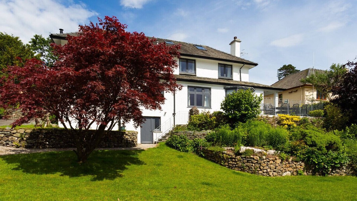 Ambleside House | WYNFORD, pet friendly, with open fire in Ambleside