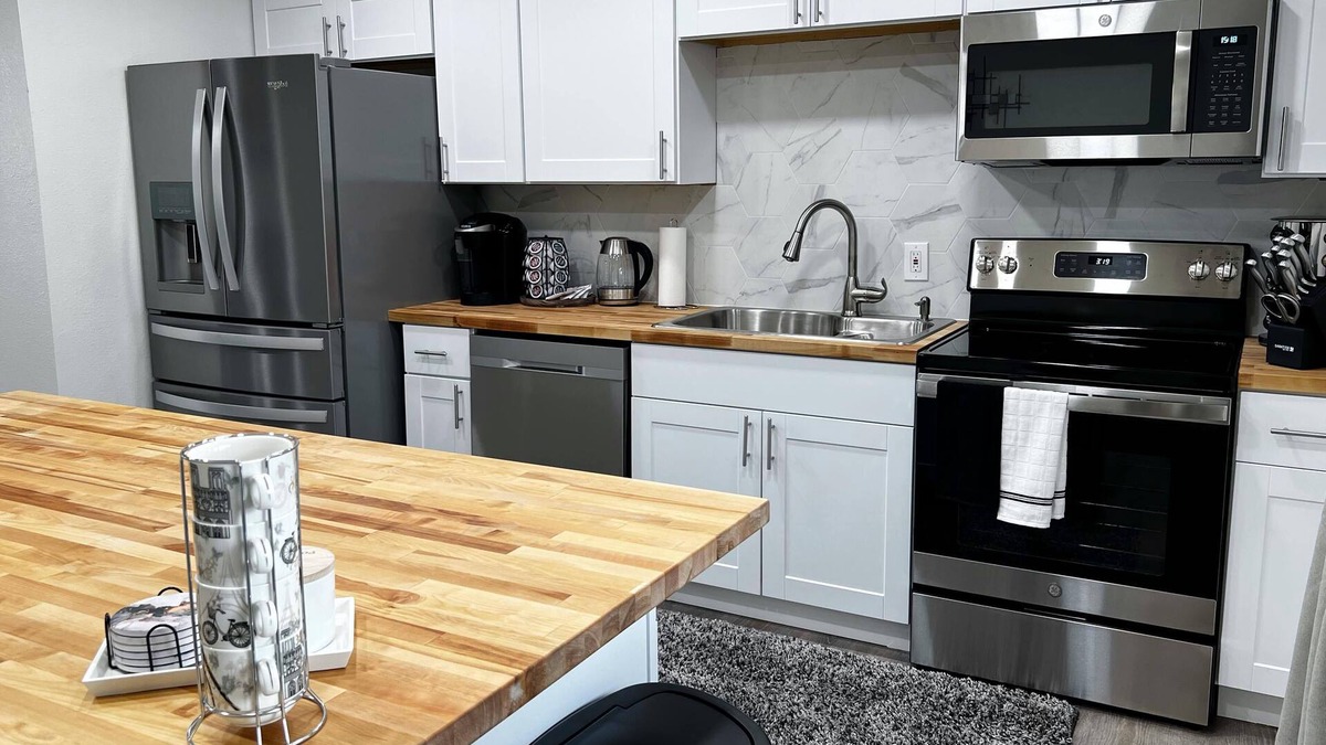 Spenard Apartment | Wyoming 2