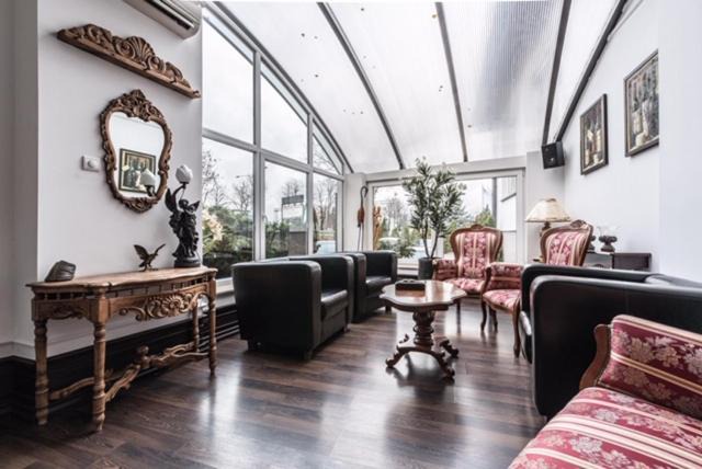 Przezmierowo Bed & Breakfast | Wzgórze Toskanii Conferences & Restaurant