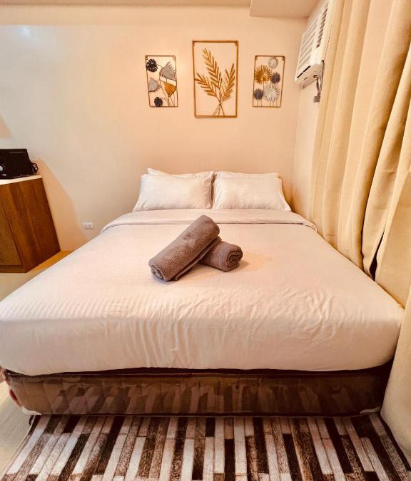 Mandurriao Apartment | * *X Metro Bliss