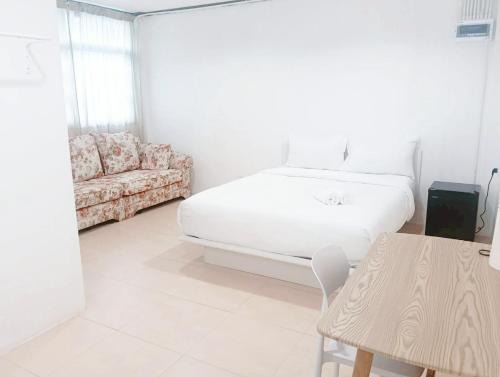 Ploenchit Apartment | X Mitr INN Sukhumvit 2 - BTS Nana มิตร อินน์ สุขุมวิทซอย 2 บีทีเอส นานา