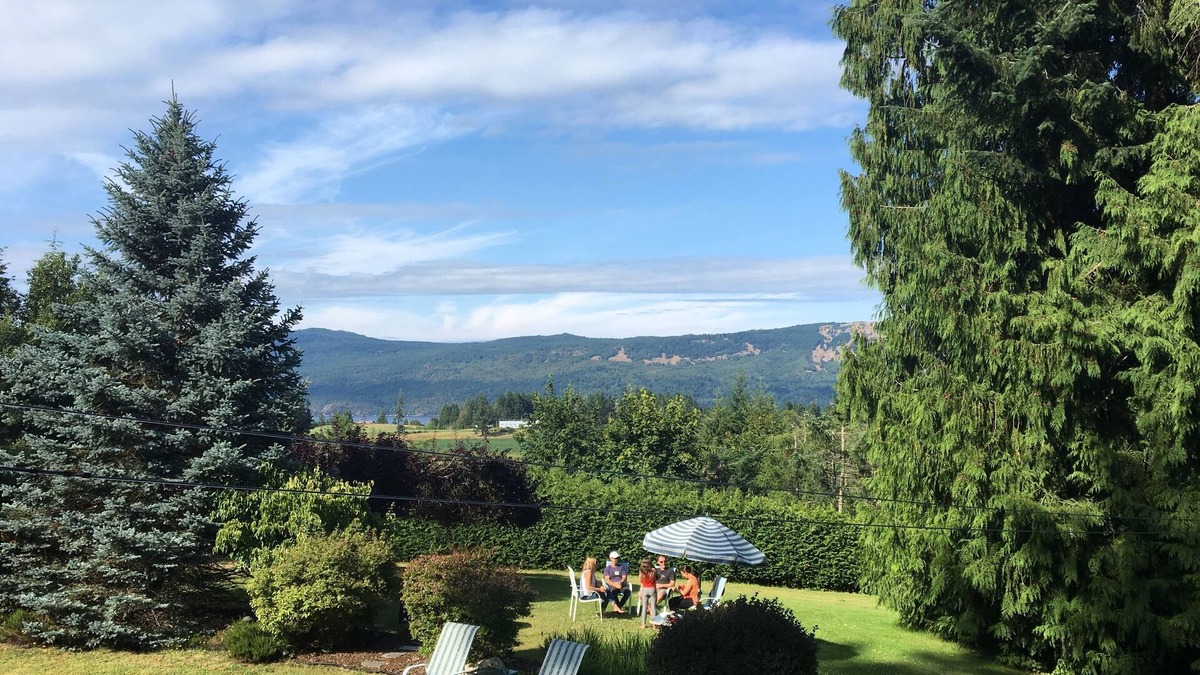 Cobble Hill House | Xanadu Estate - Executive private estate - Pet Friendly.