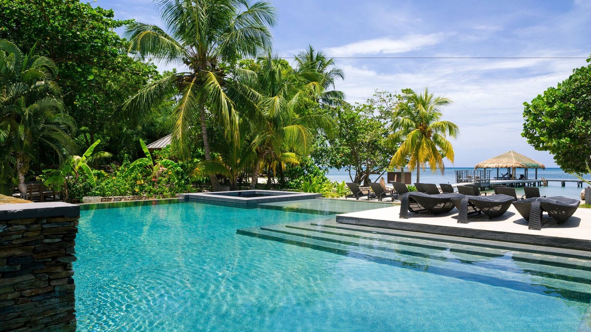 Antoneys Cay Resort | Xbalanque