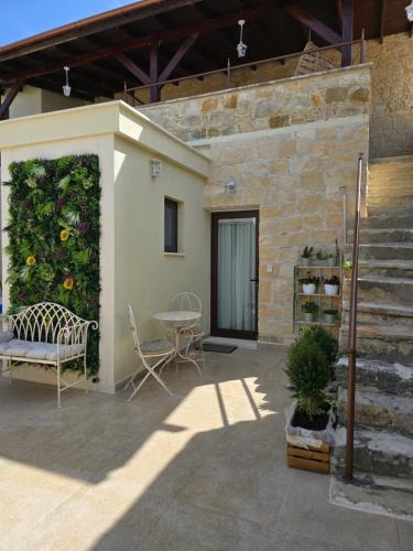 Anogyra House | Xenonas Hiliostrofi