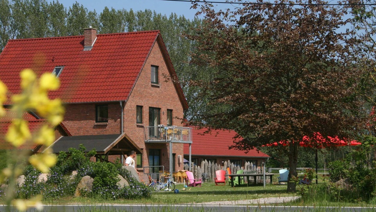 Alt Gaarz Apartment | XL (5 + 6) / 7 room holiday house (138m², max 10 pers.) - Family holiday farm *** Ostseeland Rerik