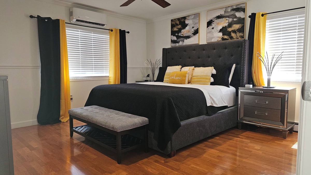South Jamaica House | XL 5⭐ NEAR JFK 5 MINS, AC, PVT PARK, MODERN, NEAR NYC HUBS, MALLS, QUIET, SAFE