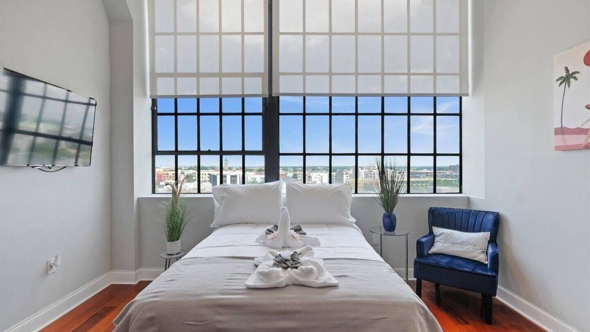 Olde Kensington Apartment | XL Studio - Luxury Studio Near Center City