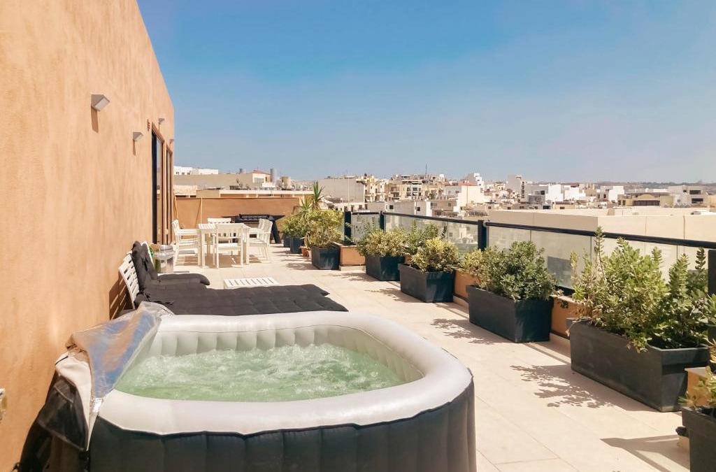 Bugibba Apartment | XL Terrace Penthouse BBQ 200m From The Sea and Square