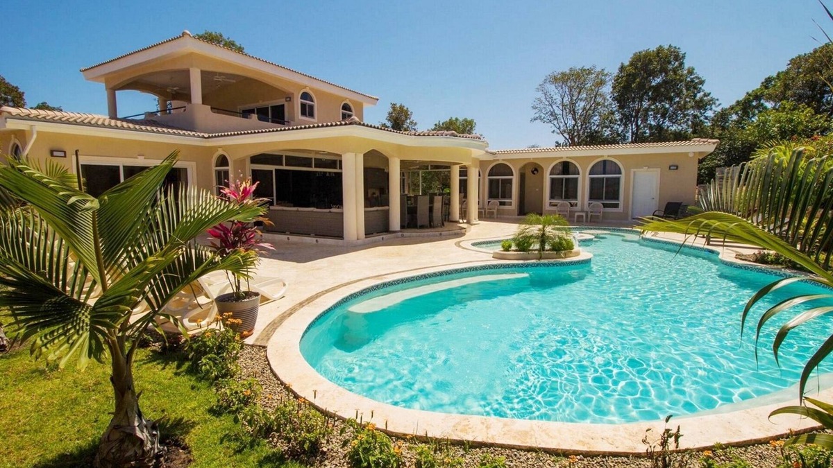 La Mulata Villa | Xtra large party villa in Sosua, custom-design home in luxury gated resort