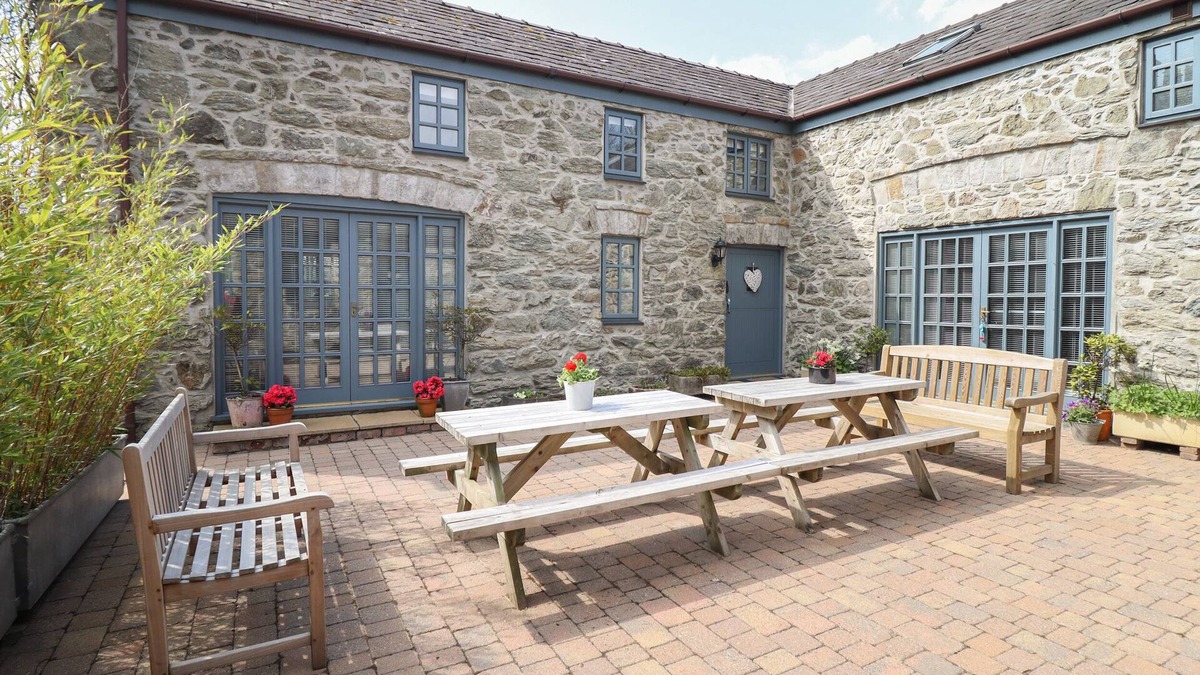 Bodffordd Cottage | Y FRAN, family friendly, country holiday cottage in Llangefni