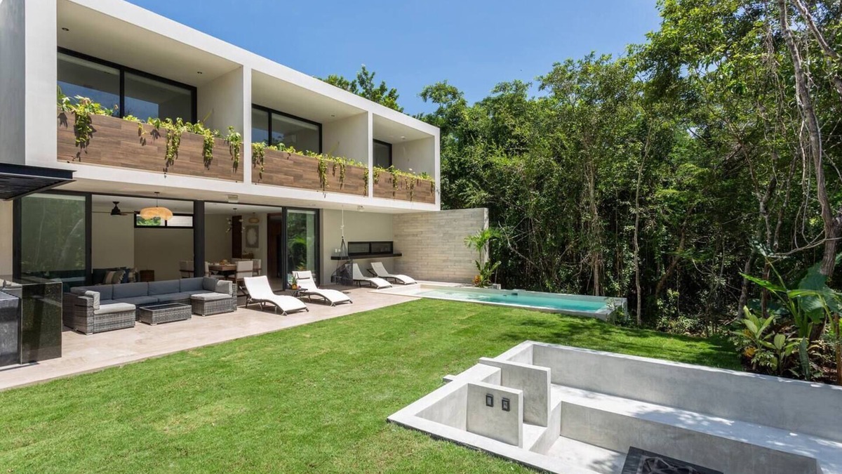 Xpu-Ha Villa | YaaX Jungle Villa Oasis: With BeachClub Access
