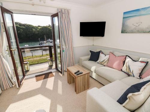 Neyland House | Yacht Haven View