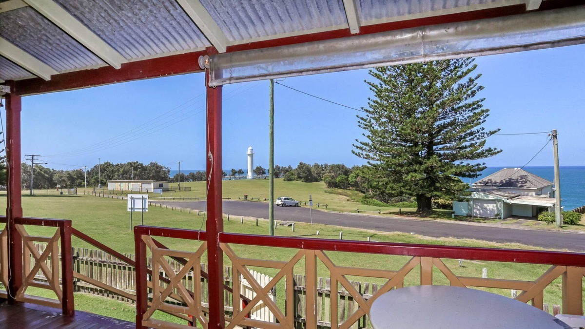 Yamba Cottage | Yamba Pilot Cottage 1 - pets welcome