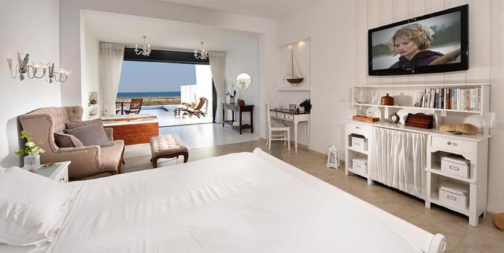 Shavei Zion Cabin | Yamim Suites On The Beach