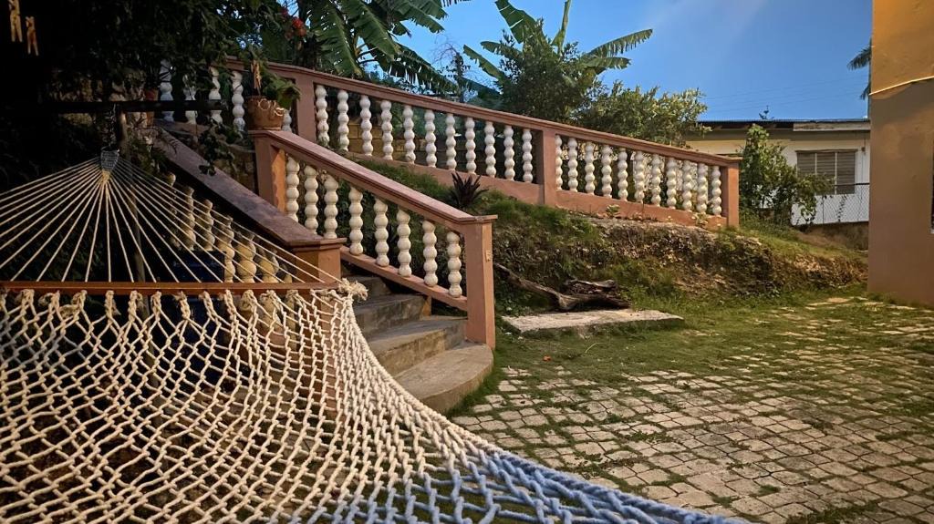 Albion Villa | YanceyLargoEstate 2BR Villa with Mountain Views