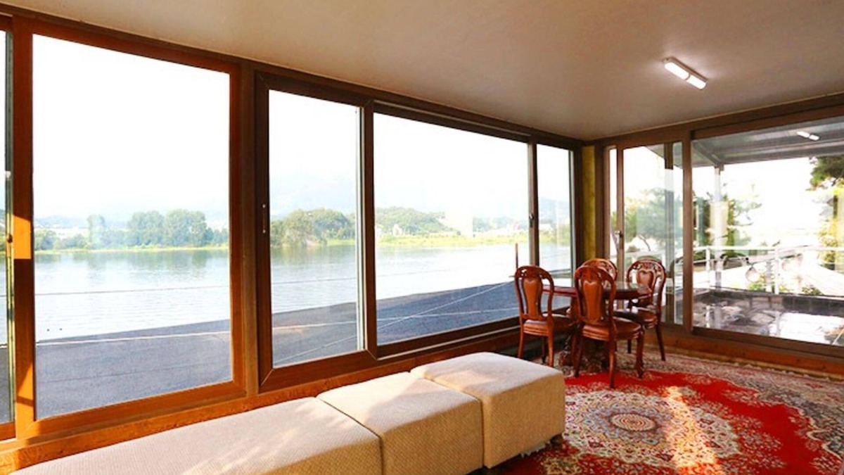 Gangsang House | Yangpyeong Ganggaui Achim Pension