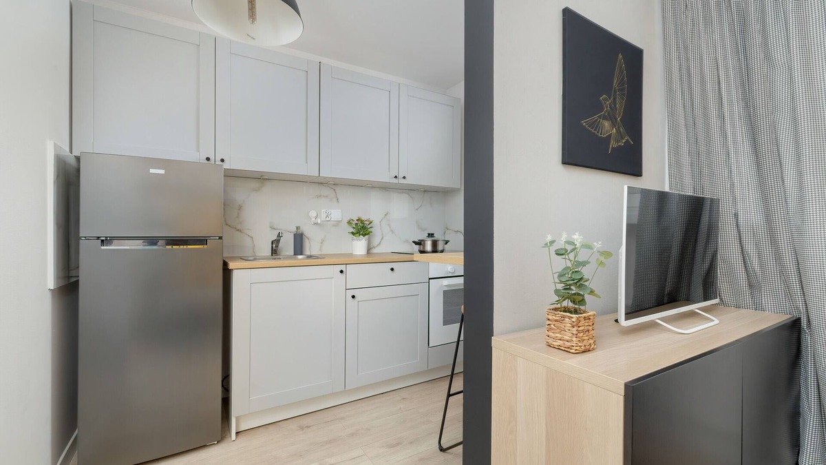 Brynow Apartment | Yellow and Grey Studio by Renters